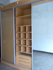 Изготовление гардеробных комнат по индивидуальным заказам