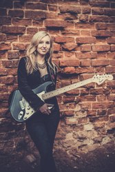 Продаю свою гитару Squier Affinity Strat
