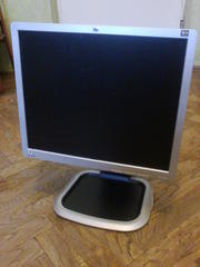 Хороший монитор недорого модели HP L1950 LCD