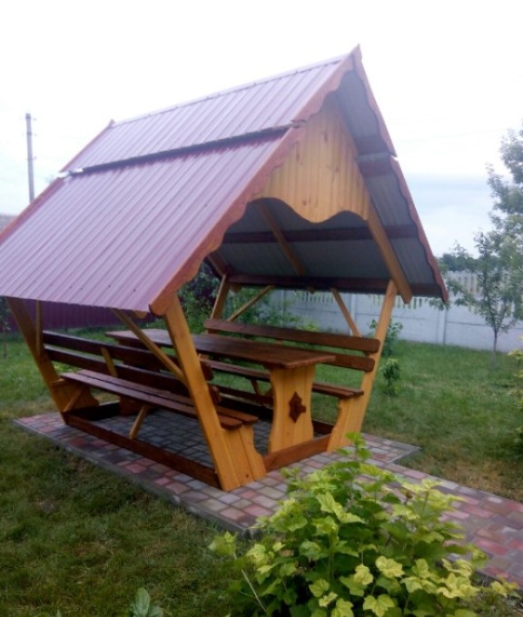 Беседка из дерева для дачи