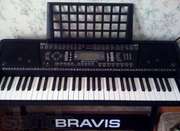Синтезатор Bravis KB-930 подставка.